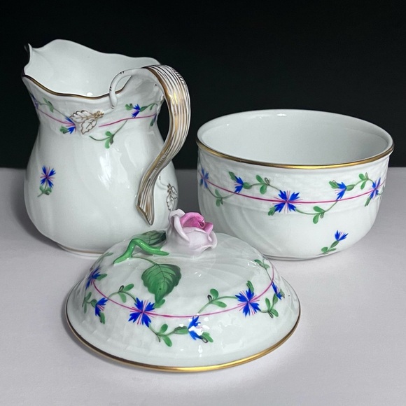 HEREND BLUE GARLAND Creamer and Sugar Bowl / 1643 & 1663 / SMALL CHIP / Retired